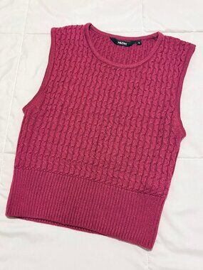 Nuon Magenta Cable Knit Sweater Vest Sz S